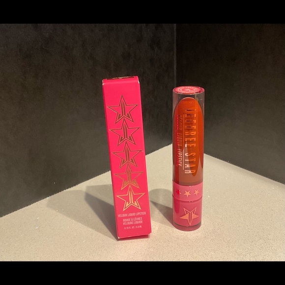 Tonight Star velour liquid lip.UNICORN BLOOD - Picture 2 of 6